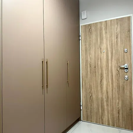 Wichrowa - Parking - Self Check-in 20h * ヴロツワフ